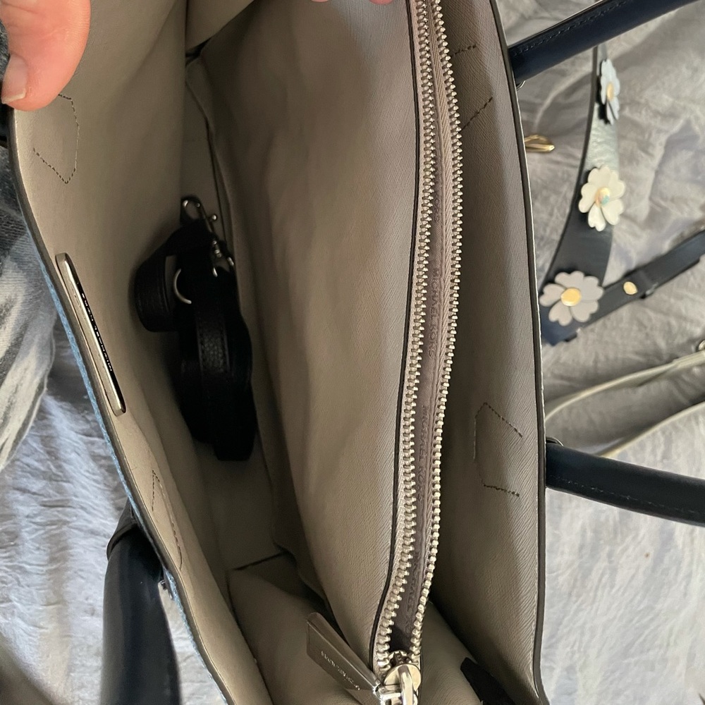 Michael Kors bags - Picture 4 of 4